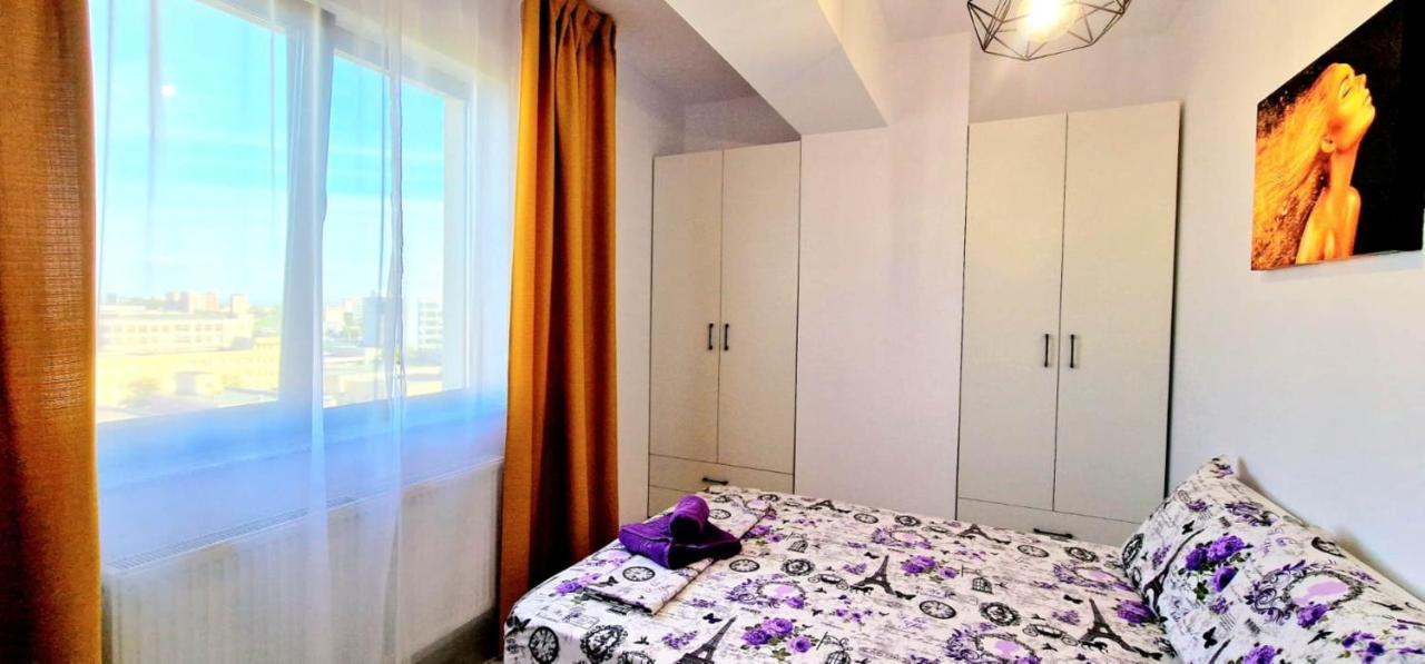 Evelyn Modern Apartment Near Palas ياش المظهر الخارجي الصورة