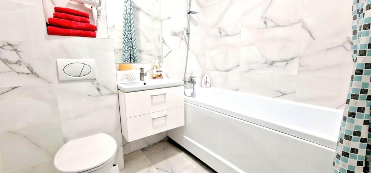 Evelyn Modern Apartment Near Palas ياش المظهر الخارجي الصورة