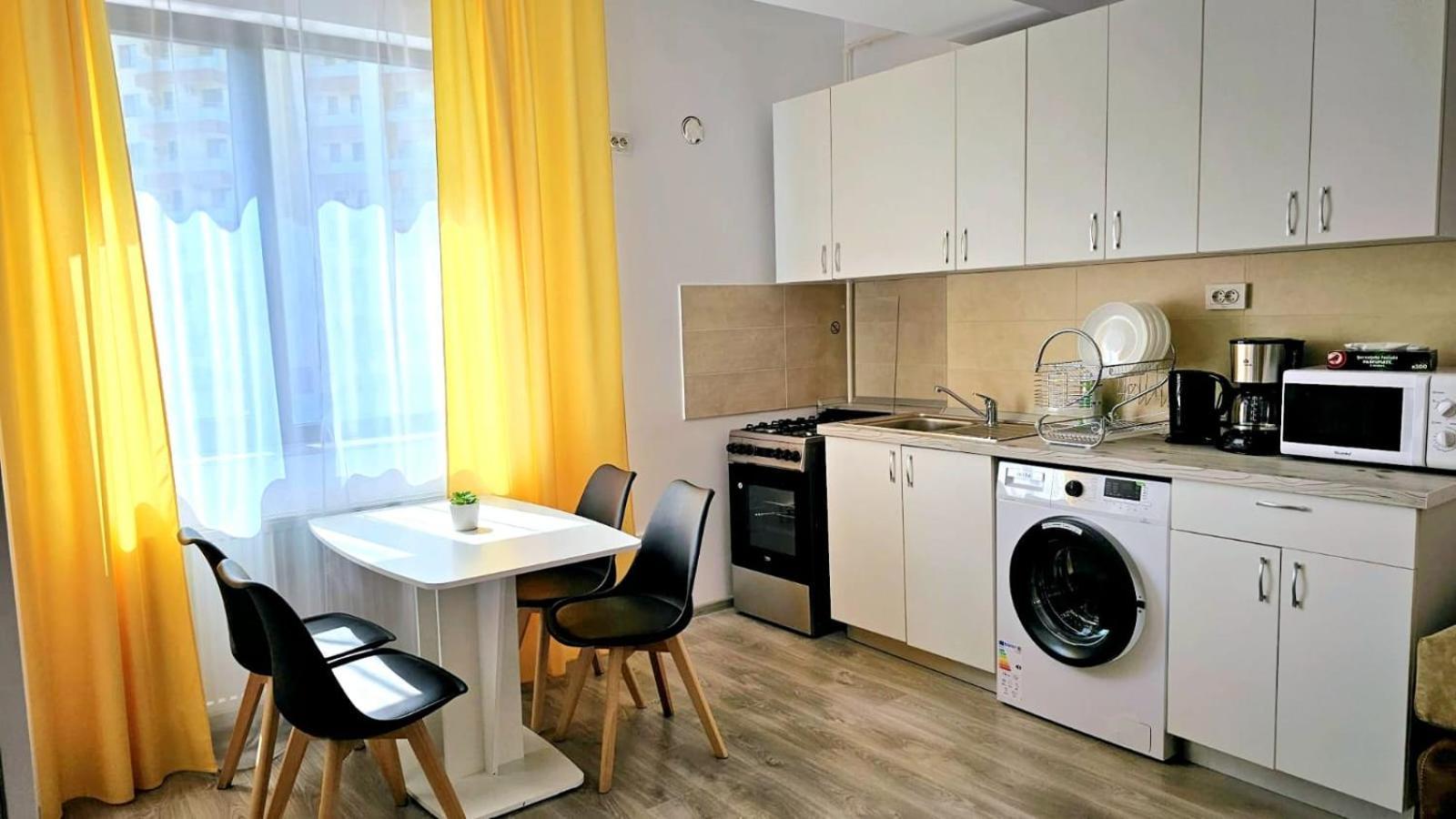 Evelyn Modern Apartment Near Palas ياش المظهر الخارجي الصورة